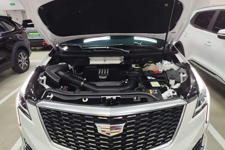 Used Cadillac XT5 2023 2.0T Two-Wheel-Drive Fashion Edition Engine Bay