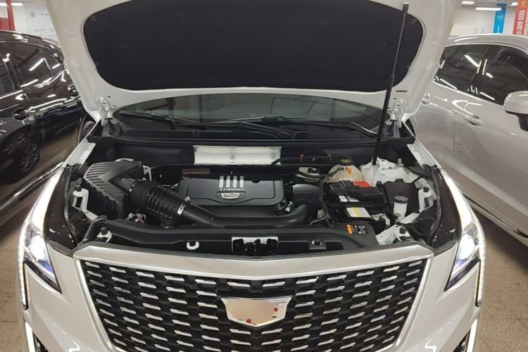 Used Cadillac XT5 2023 2.0T Two-Wheel-Drive Fashion Edition Engine Bay