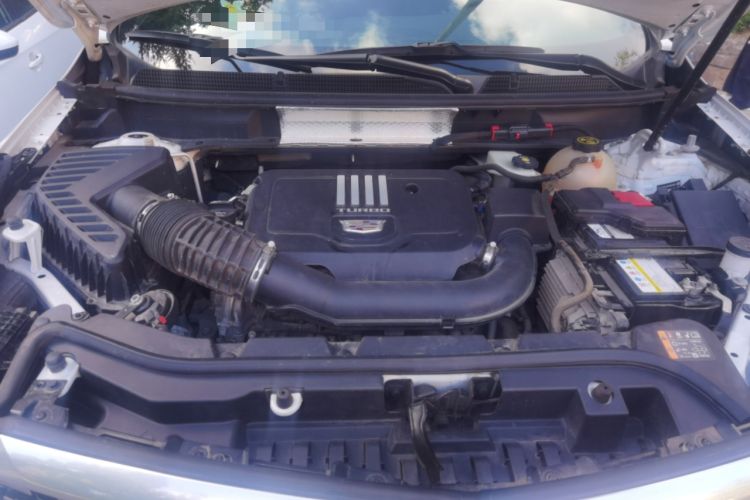 Used Cadillac XT5 2023 2.0T Two-Wheel-Drive Fashion Edition Engine Bay