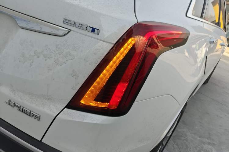 Used Cadillac XT5 2023 2.0T Two-Wheel-Drive Fashion Edition Exterior 3