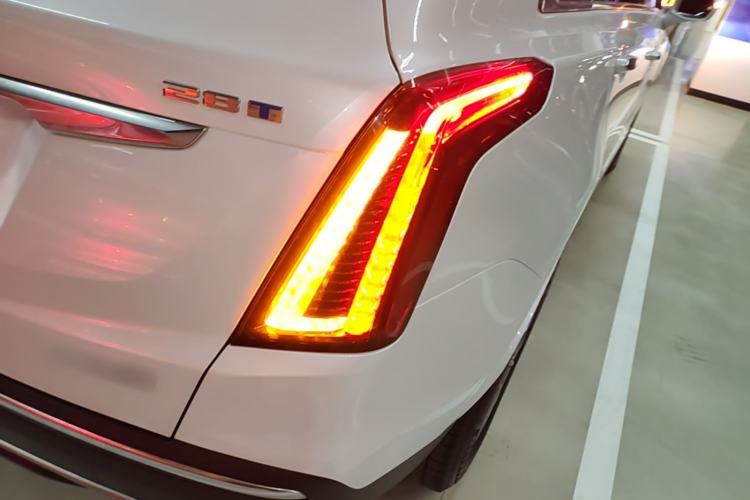 Used Cadillac XT5 2023 2.0T Two-Wheel-Drive Fashion Edition Exterior 3