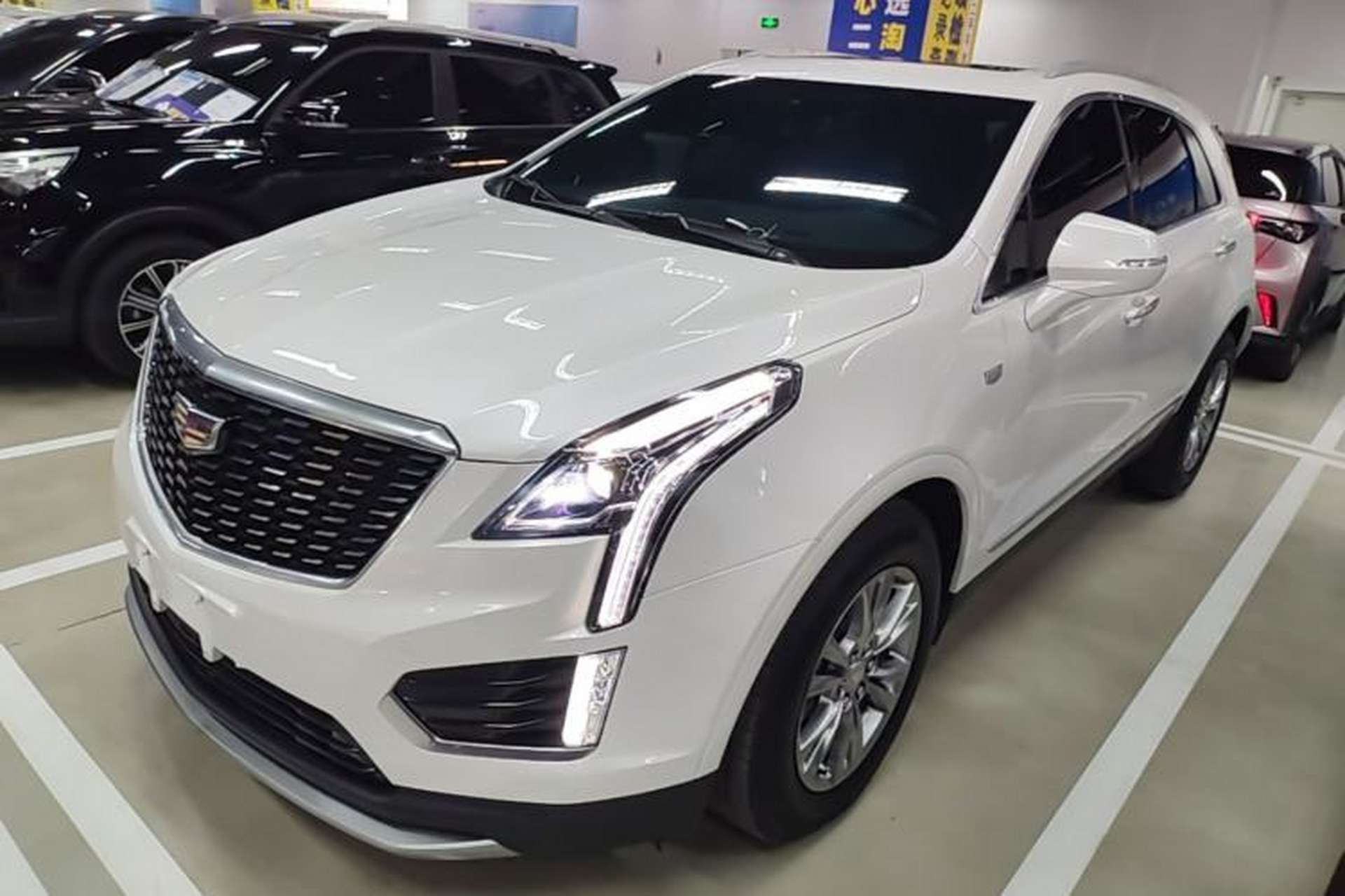 Used Cadillac XT5 2023 2.0T Two-Wheel-Drive Fashion Edition Front Left 45 Deg