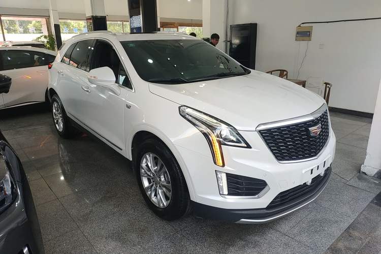 Used Cadillac XT5 2023 2.0T Two-Wheel-Drive Fashion Edition Front Right 45 Deg