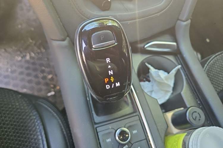 Used Cadillac XT5 2023 2.0T Two-Wheel-Drive Fashion Edition Gear Lever