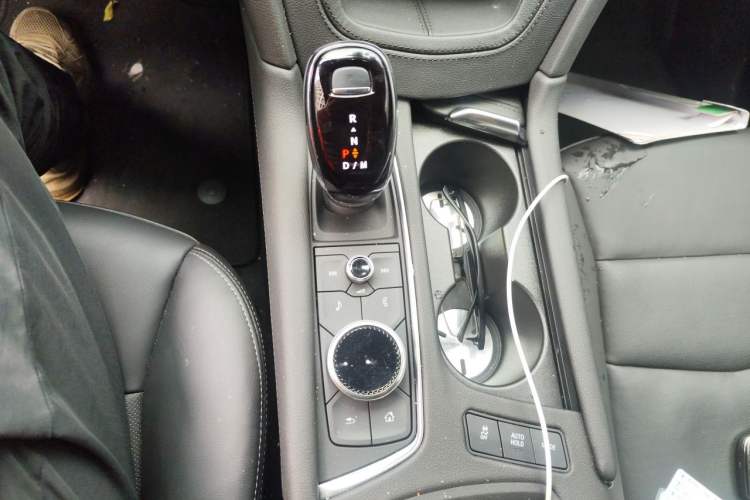 Used Cadillac XT5 2023 2.0T Four-Wheel Drive Prestige Version (Ultimate Edition) Gear Lever