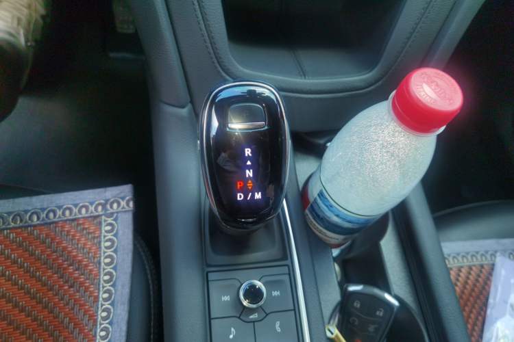 Used Cadillac XT5 2023 2.0T Two-Wheel-Drive Fashion Edition Gear Lever