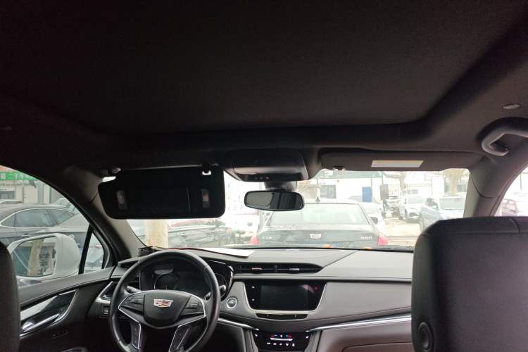 Used Cadillac XT5 2023 2.0T Two-Wheel-Drive Fashion Edition Headliner