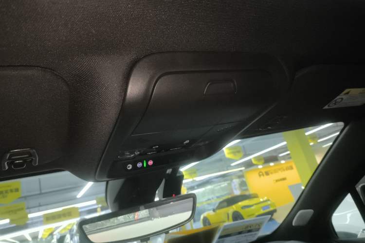 Used Cadillac XT5 2023 2.0T Four-Wheel Drive Prestige Version (Ultimate Edition) Headliner
