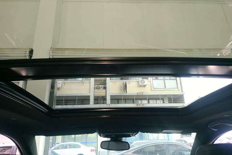 Used Cadillac XT5 2023 2.0T Two-Wheel-Drive Fashion Edition Headliner
