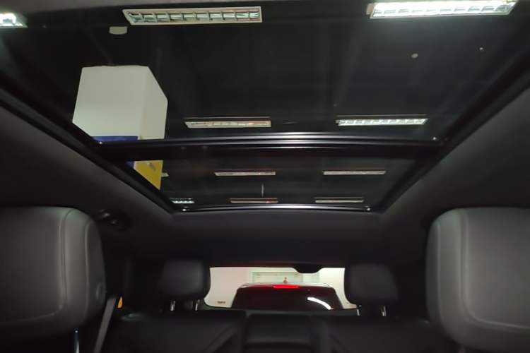 Used Cadillac XT5 2023 2.0T Two-Wheel-Drive Fashion Edition Headliner