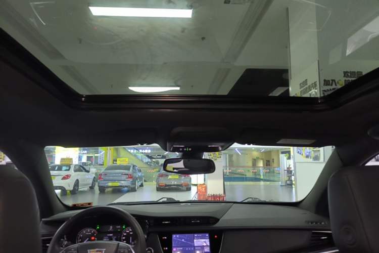 Used Cadillac XT5 2023 2.0T Two-Wheel-Drive Fashion Edition Headliner