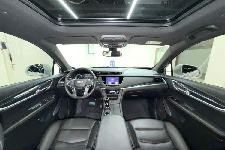 Used Cadillac XT5 2023 2.0T Two-Wheel-Drive Fashion Edition Interior 2