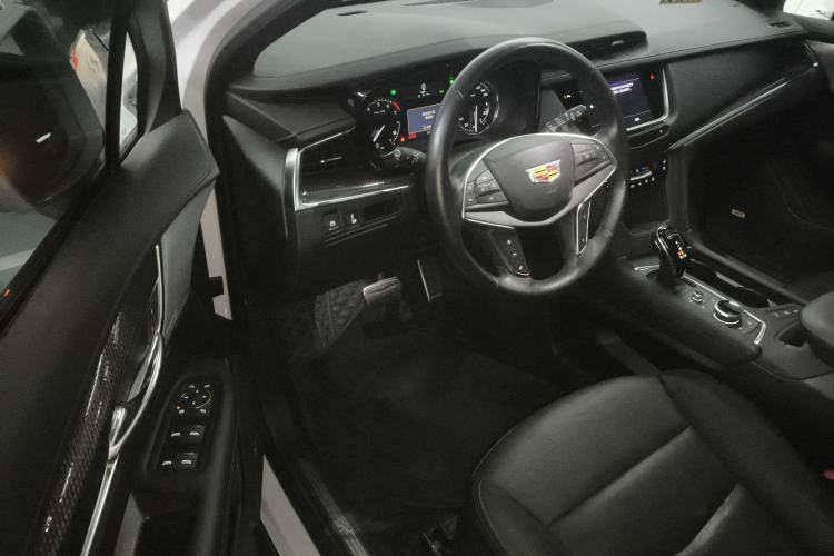 Used Cadillac XT5 2023 2.0T Four-Wheel Drive Prestige Version (Ultimate Edition) Interior 3