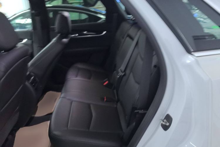 Used Cadillac XT5 2023 2.0T Two-Wheel-Drive Fashion Edition Interior 4