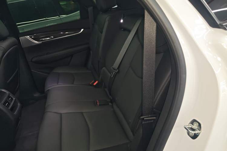 Used Cadillac XT5 2023 2.0T Four-Wheel Drive Prestige Version (Ultimate Edition) Interior 4