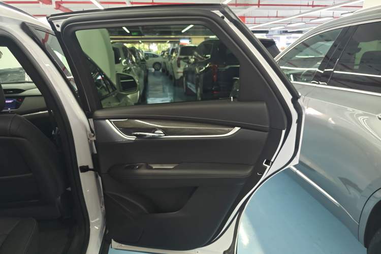 Used Cadillac XT5 2023 2.0T Four-Wheel Drive Prestige Version (Ultimate Edition) Interior 6