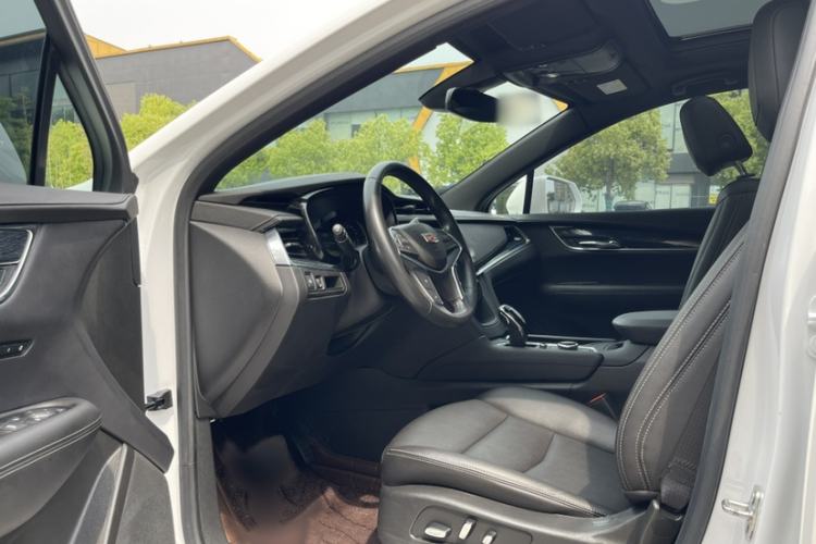 Used Cadillac XT5 2023 2.0T Two-Wheel-Drive Fashion Edition Interior 7