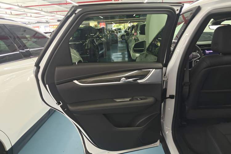 Used Cadillac XT5 2023 2.0T Four-Wheel Drive Prestige Version (Ultimate Edition) Interior 8