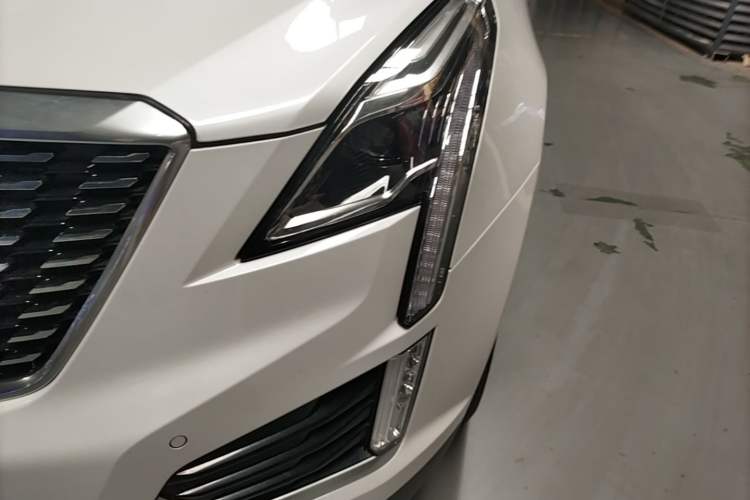 Used Cadillac XT5 2023 2.0T Two-Wheel-Drive Fashion Edition Left Front Headlight