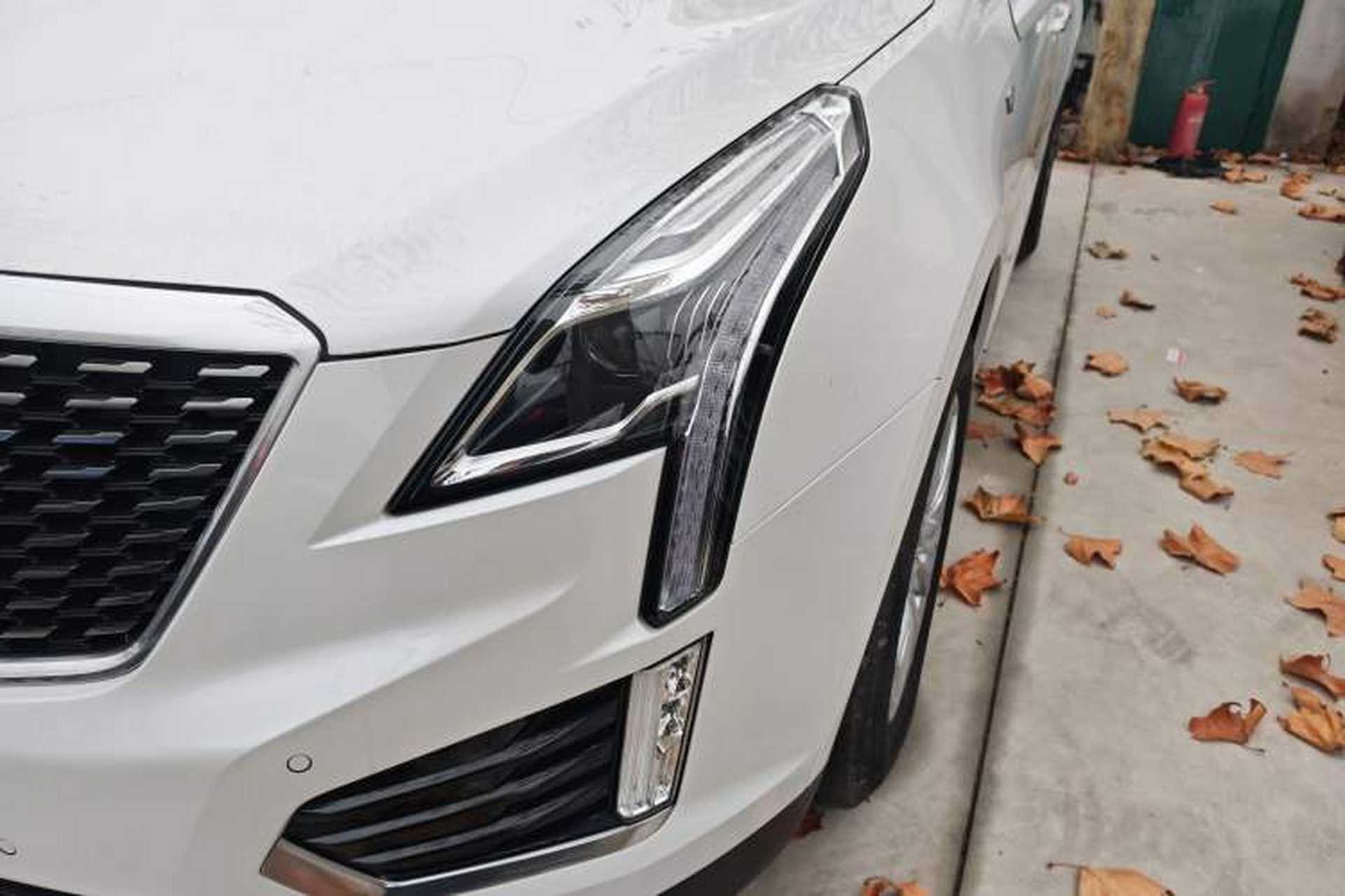 Used Cadillac XT5 2023 2.0T Two-Wheel-Drive Fashion Edition Left Front Headlight