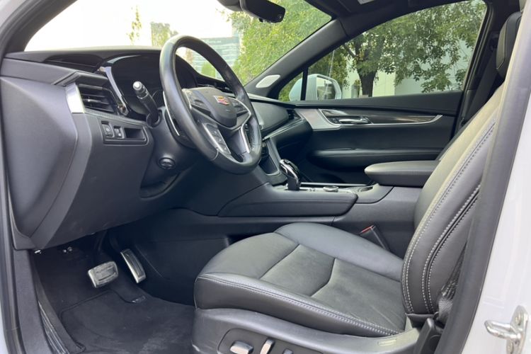 Used Cadillac XT5 2023 2.0T Four-Wheel Drive Prestige Version (Ultimate Edition) Left Front Seat