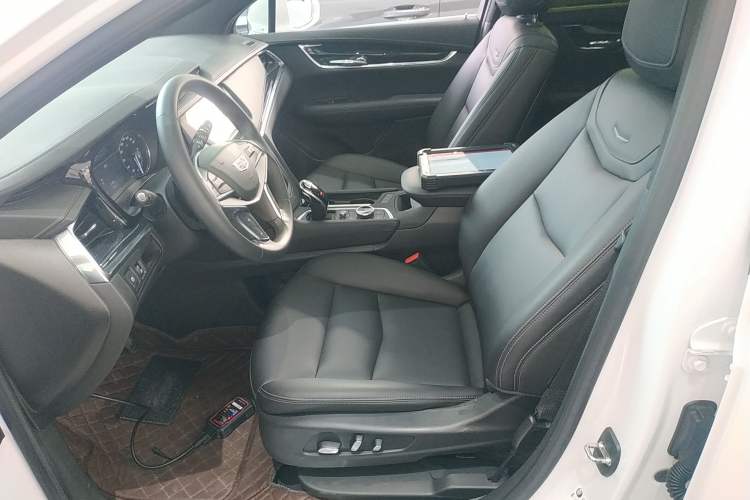 Used Cadillac XT5 2023 2.0T Two-Wheel-Drive Fashion Edition Left Front Seat