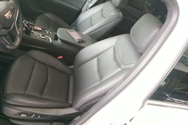Used Cadillac XT5 2023 2.0T Two-Wheel-Drive Fashion Edition Left Front Seat