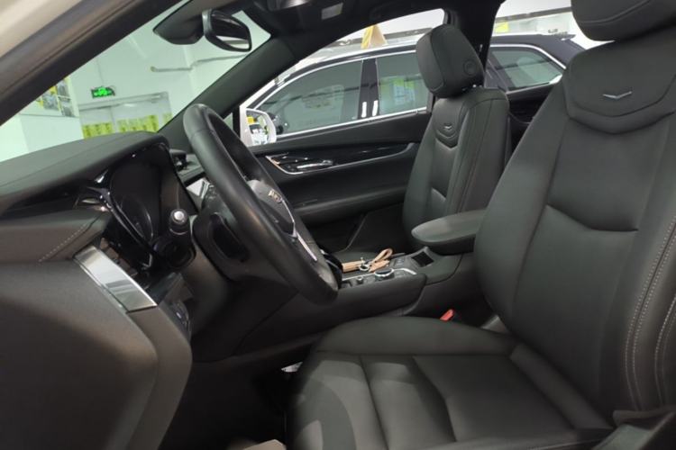 Used Cadillac XT5 2023 2.0T Two-Wheel-Drive Fashion Edition Left Front Seat