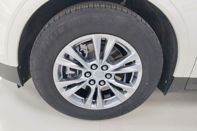 Used Cadillac XT5 2023 2.0T Two-Wheel-Drive Fashion Edition Left Front Wheel Hub