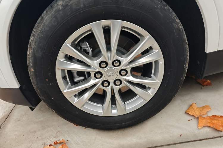 Used Cadillac XT5 2023 2.0T Two-Wheel-Drive Fashion Edition Left Front Wheel Hub