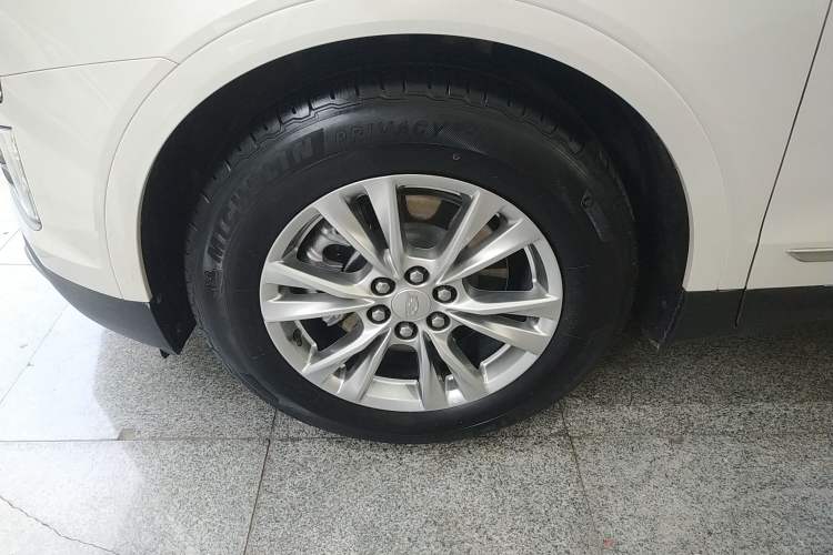Used Cadillac XT5 2023 2.0T Two-Wheel-Drive Fashion Edition Left Front Wheel Hub