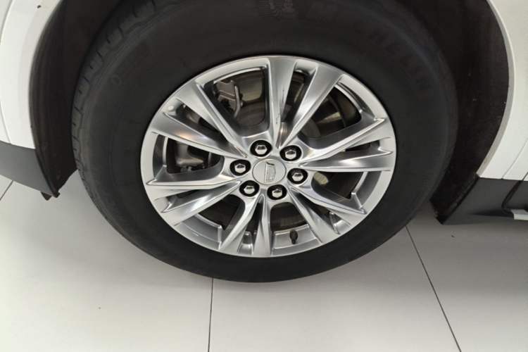 Used Cadillac XT5 2023 2.0T Two-Wheel-Drive Fashion Edition Left Front Wheel Hub