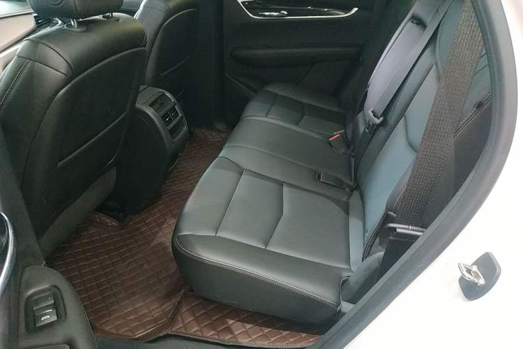Used Cadillac XT5 2023 2.0T Two-Wheel-Drive Fashion Edition Left Rear Seat