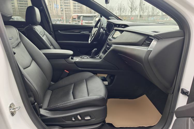 Used Cadillac XT5 2023 2.0T Four-Wheel Drive Prestige Version (Ultimate Edition) Right Front Seat