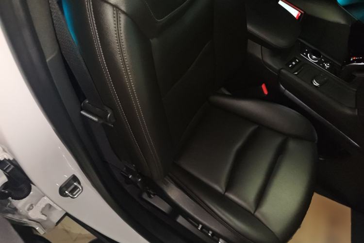 Used Cadillac XT5 2023 2.0T Two-Wheel-Drive Fashion Edition Right Front Seat