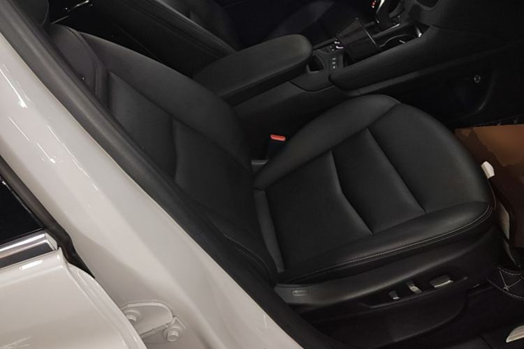 Used Cadillac XT5 2023 2.0T Two-Wheel-Drive Fashion Edition Right Front Seat
