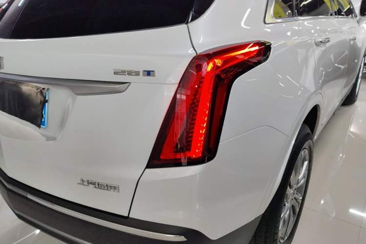 Used Cadillac XT5 2023 2.0T Two-Wheel-Drive Fashion Edition Right Rear Taillight