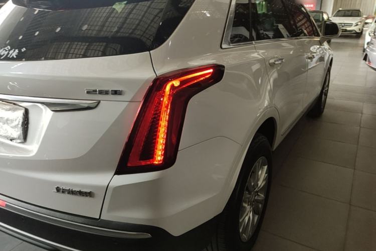 Used Cadillac XT5 2023 2.0T Two-Wheel-Drive Fashion Edition Right Rear Taillight