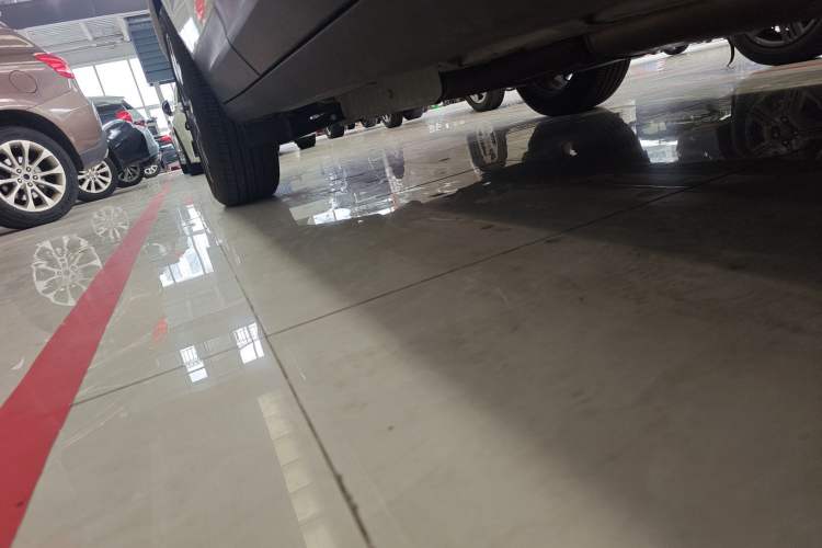 Used Cadillac XT5 2023 2.0T Four-Wheel Drive Prestige Version (Ultimate Edition) Right Side Sill
