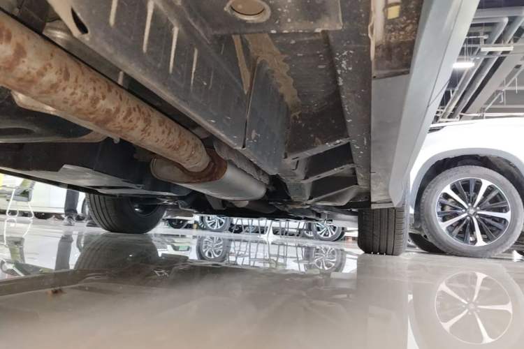 Used Cadillac XT5 2023 2.0T Two-Wheel-Drive Fashion Edition Right Side Sill