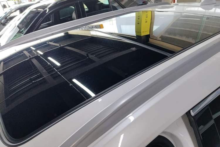 Used Cadillac XT5 2023 2.0T Two-Wheel-Drive Fashion Edition Roof