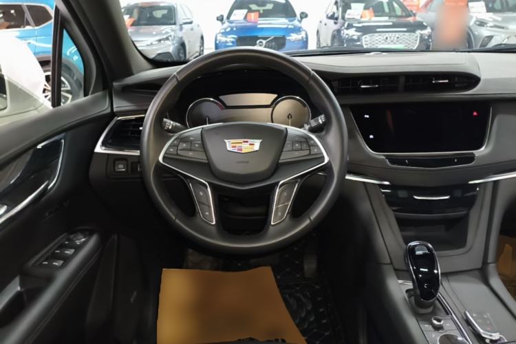 Used Cadillac XT5 2023 2.0T Two-Wheel-Drive Fashion Edition Steering Wheel