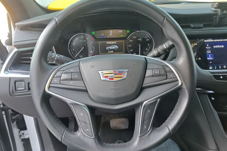 Used Cadillac XT5 2023 2.0T Two-Wheel-Drive Fashion Edition Steering Wheel