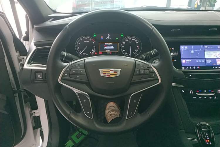 Used Cadillac XT5 2023 2.0T Two-Wheel-Drive Fashion Edition Steering Wheel