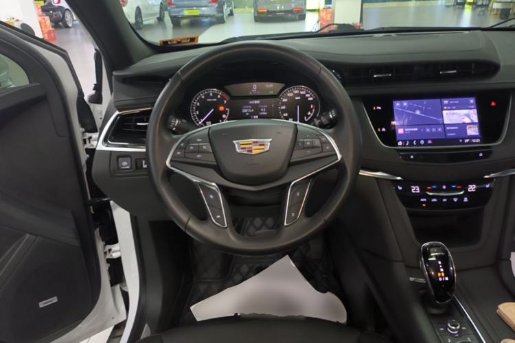 Used Cadillac XT5 2023 2.0T Two-Wheel-Drive Fashion Edition Steering Wheel