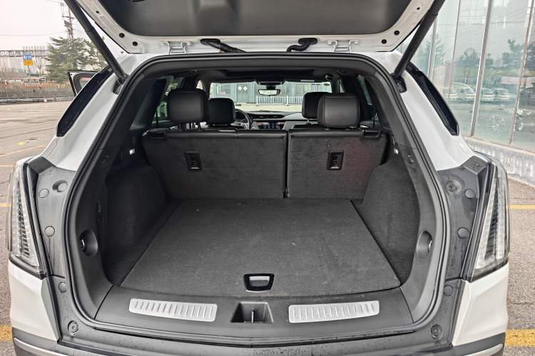 Used Cadillac XT5 2023 2.0T Four-Wheel Drive Prestige Version (Ultimate Edition) Trunk