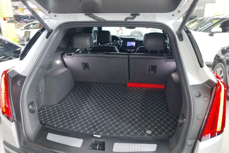 Used Cadillac XT5 2023 2.0T Two-Wheel-Drive Fashion Edition Trunk