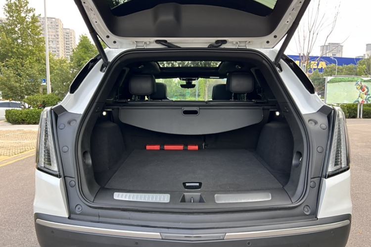 Used Cadillac XT5 2023 2.0T Four-Wheel Drive Prestige Version (Ultimate Edition) Trunk
