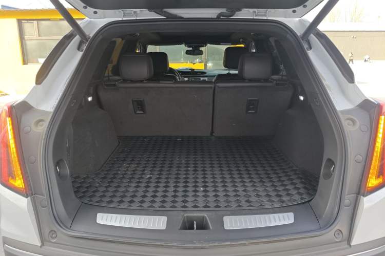 Used Cadillac XT5 2023 2.0T Two-Wheel-Drive Fashion Edition Trunk