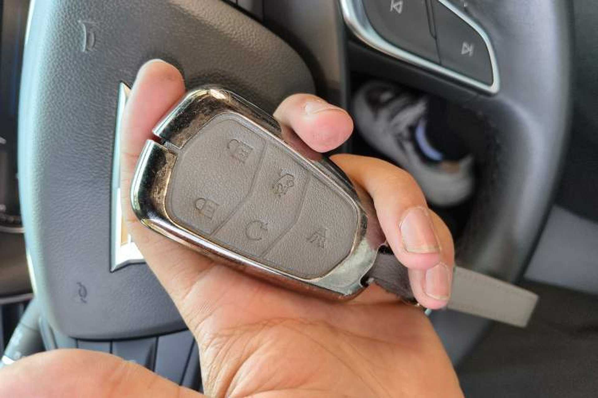 Used Cadillac XT5 2023 2.0T Two-Wheel-Drive Fashion Edition Vehicle Key